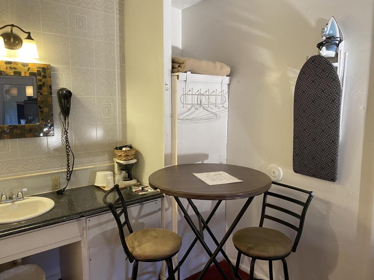 Knights Inn Fairview Экстерьер фото